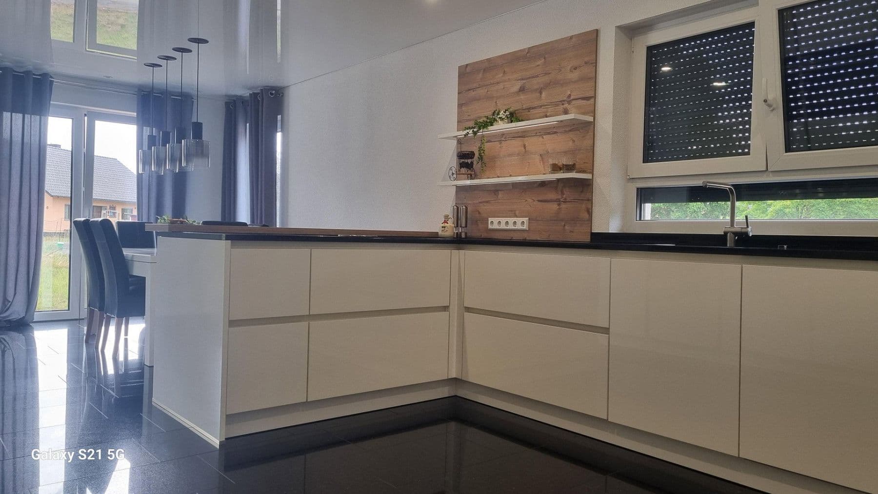 Predaj domu 250 m², pozemok 517 m², Bisingen, Bádensko-Wurttembersko Predaj domu 250 m², pozemok 517 m², Bisingen, Bádensko-Wurttembersko
