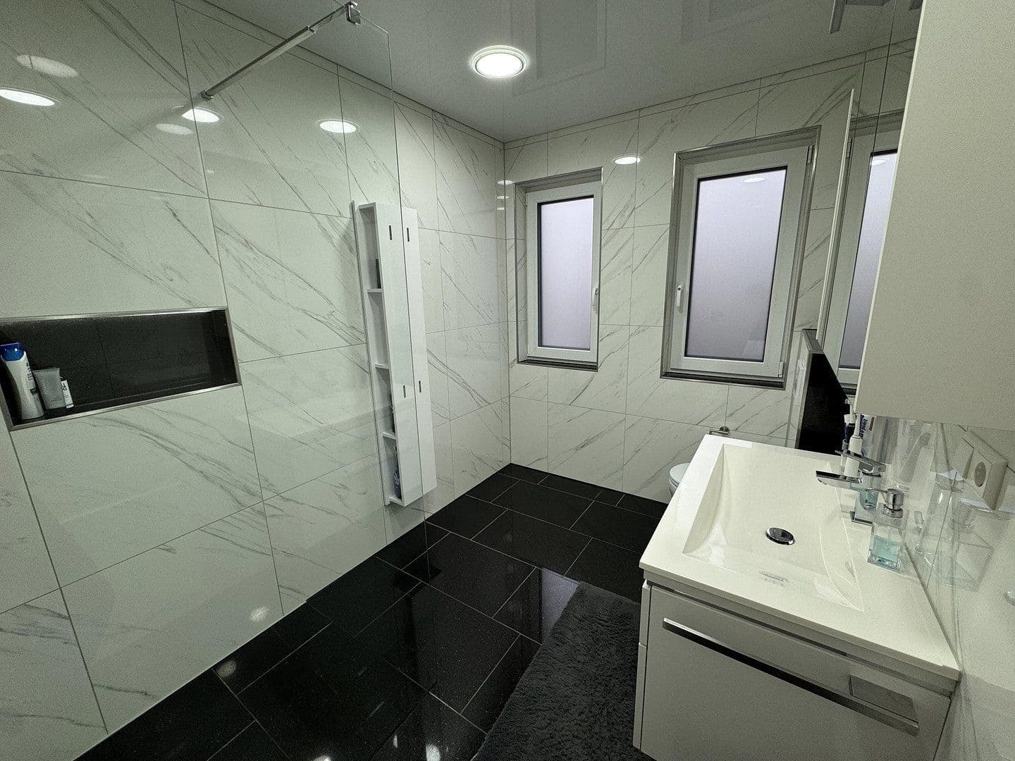 Predaj domu 250 m², pozemok 517 m², Bisingen, Bádensko-Wurttembersko Predaj domu 250 m², pozemok 517 m², Bisingen, Bádensko-Wurttembersko