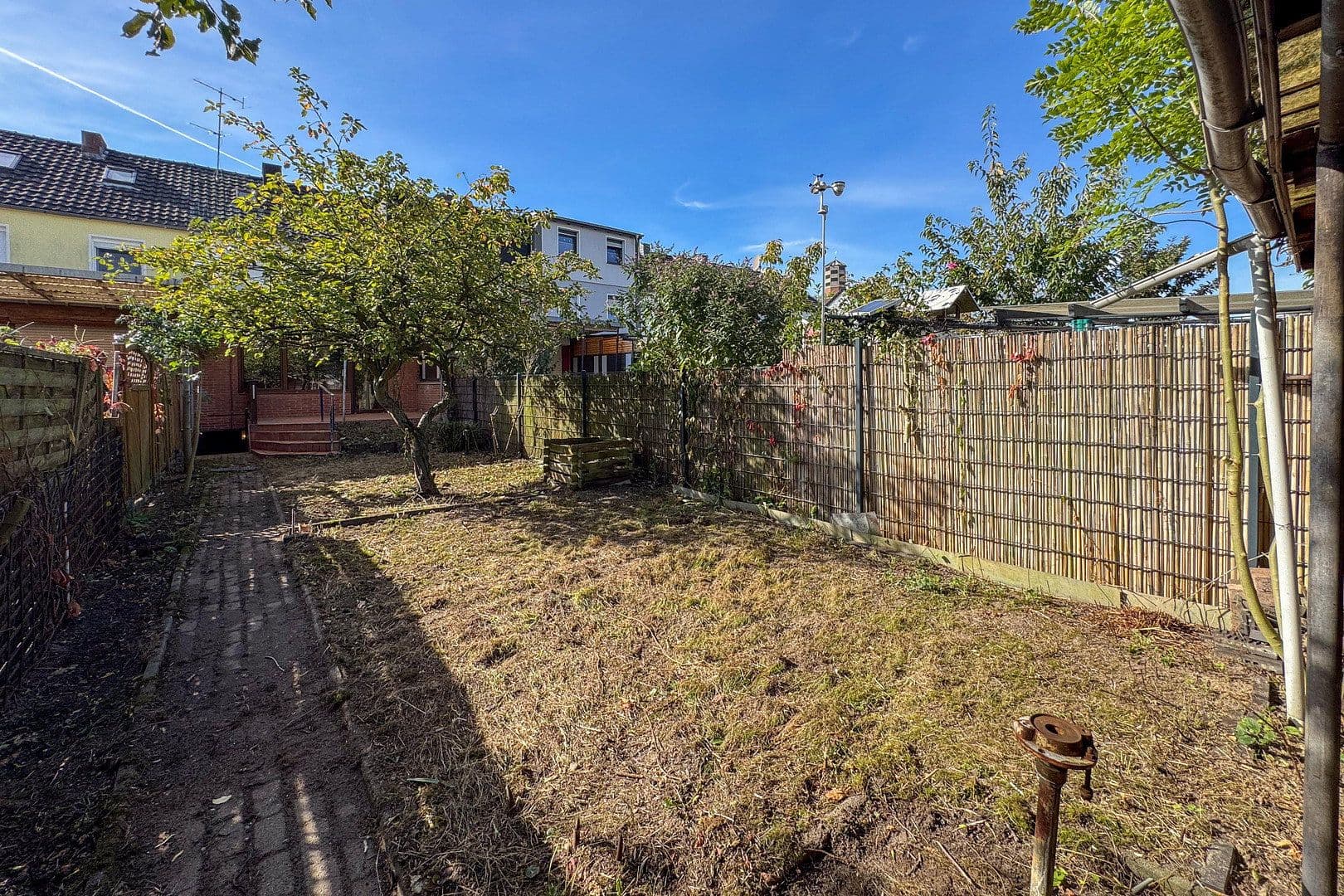 Predaj domu 82 m², pozemok 286 m², Voerde (Niederrhein), Severné Porýnie - Westfálsko Predaj domu 82 m², pozemok 286 m², Voerde (Niederrhein), Severné Porýnie - Westfálsko
