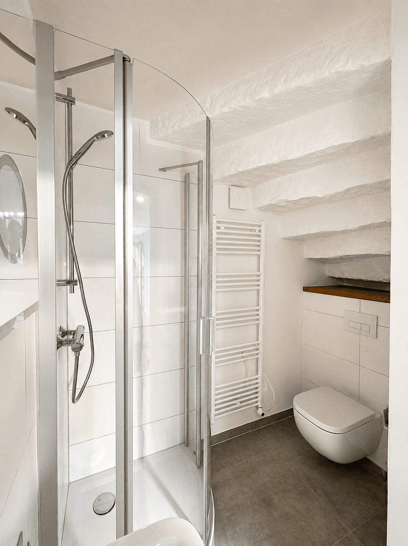 Prenájom domu 146 m², pozemok 250 m², Pirnaer Landstraße 183 (Hinterhaus), Dresden, Sasko Prenájom domu 146 m², pozemok 250 m², Pirnaer Landstraße 183 (Hinterhaus), Dresden, Sasko