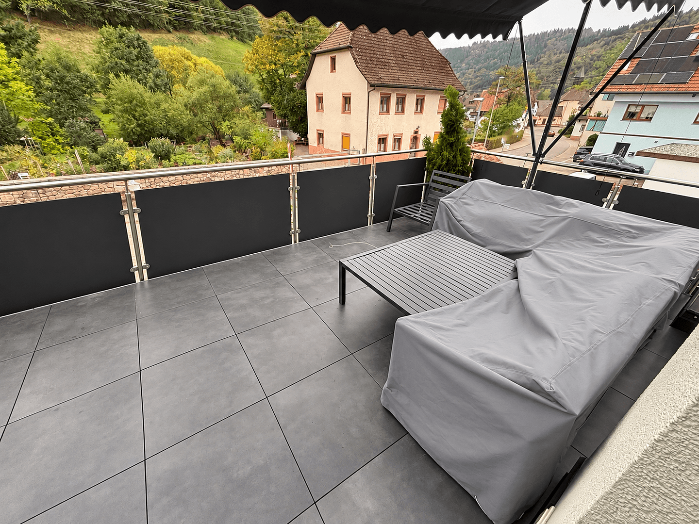 Predaj domu 248 m², pozemok 503 m², Elzach, Bádensko-Wurttembersko Predaj domu 248 m², pozemok 503 m², Elzach, Bádensko-Wurttembersko