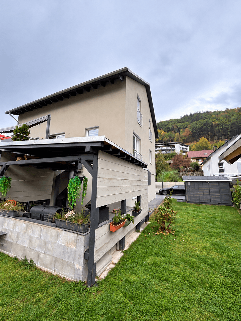 Predaj domu 248 m², pozemok 503 m², Elzach, Bádensko-Wurttembersko Predaj domu 248 m², pozemok 503 m², Elzach, Bádensko-Wurttembersko