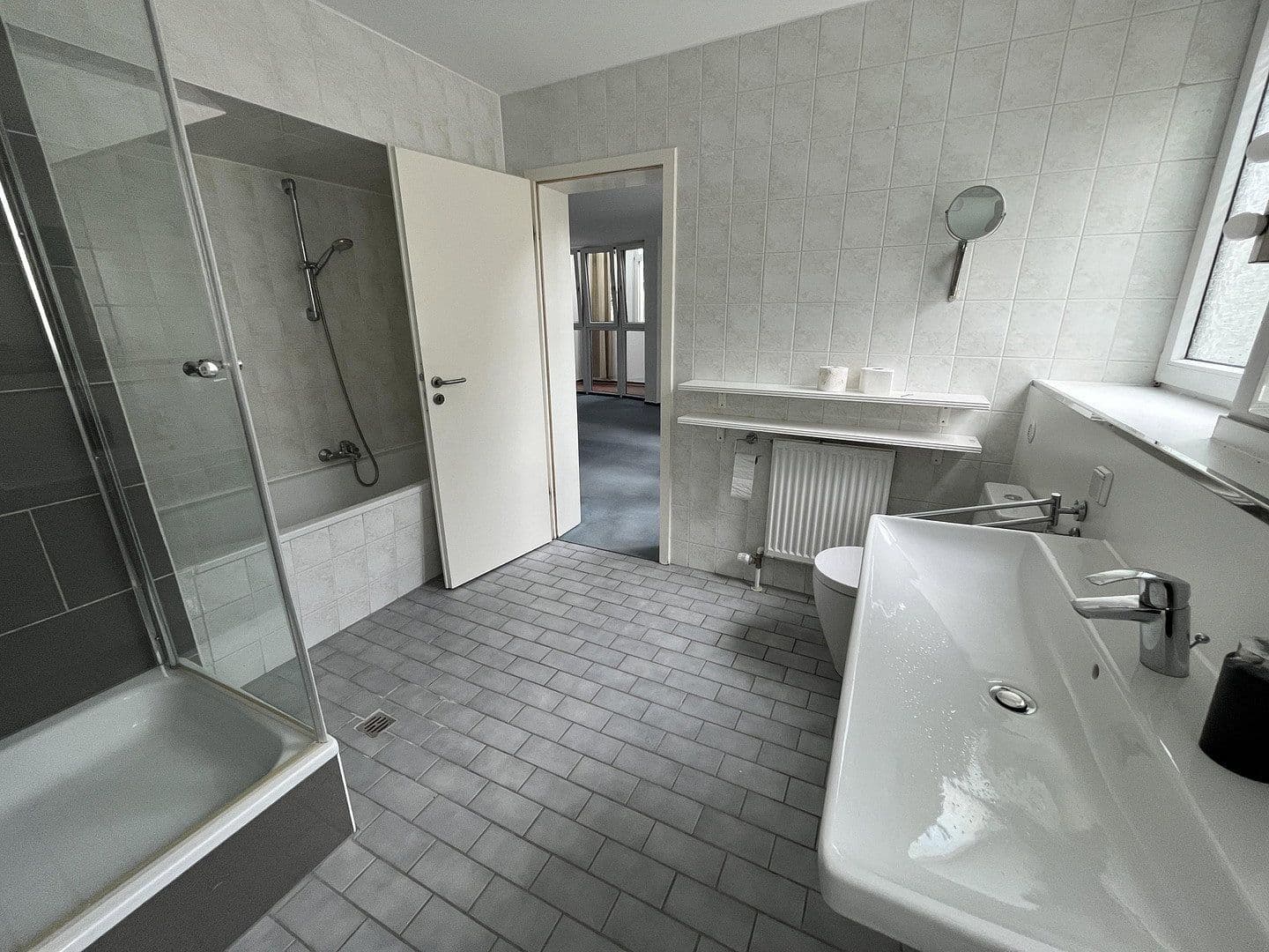 Predaj bytu 2-izbový 92 m², Berlin, Berlín Predaj bytu 2-izbový 92 m², Berlin, Berlín