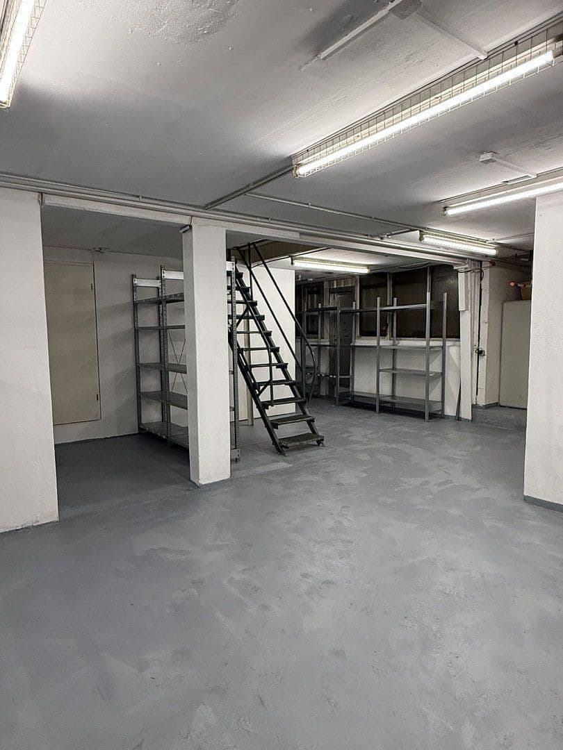 Prenájom nebytového priestoru 1.400 m², Lessingstraße 73, Neu Wulmstorf, Dolné Sasko Prenájom nebytového priestoru 1.400 m², Lessingstraße 73, Neu Wulmstorf, Dolné Sasko