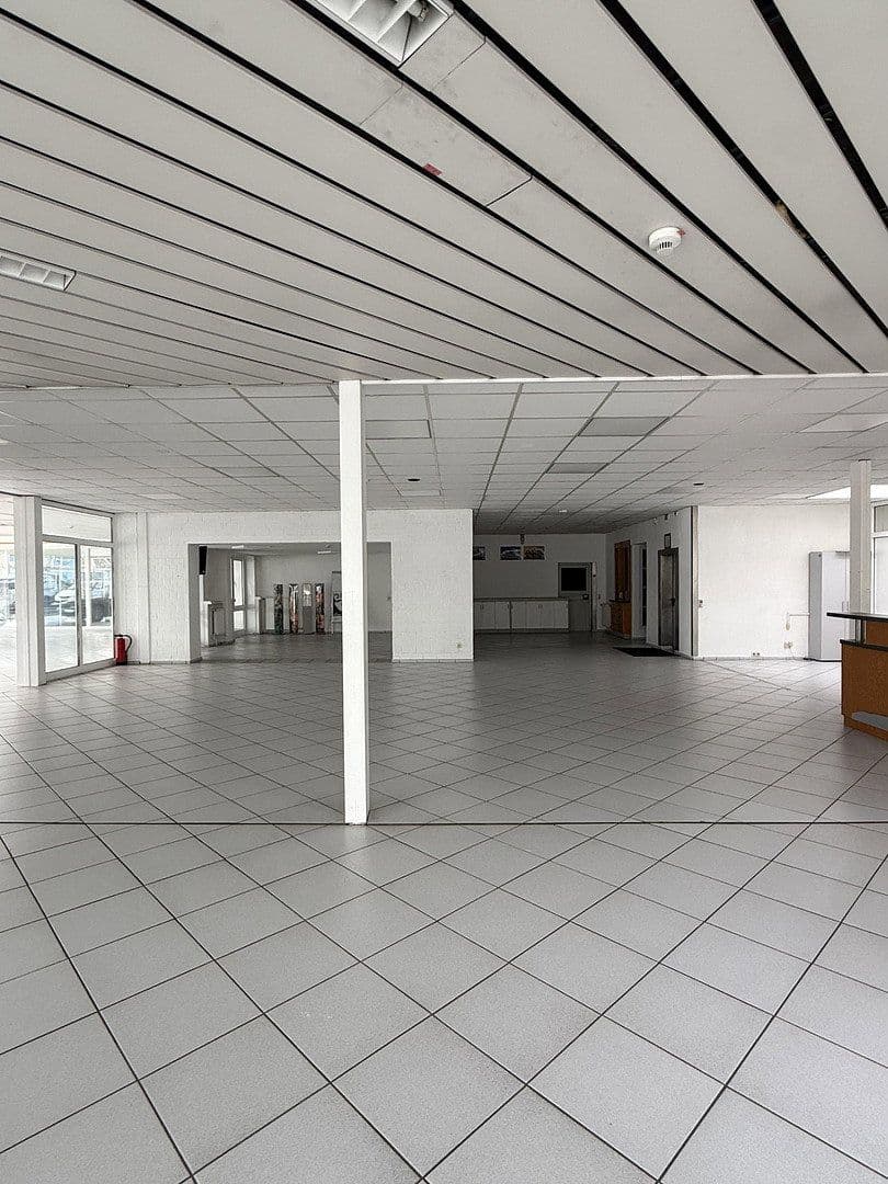 Prenájom nebytového priestoru 1.400 m², Lessingstraße 73, Neu Wulmstorf, Dolné Sasko Prenájom nebytového priestoru 1.400 m², Lessingstraße 73, Neu Wulmstorf, Dolné Sasko