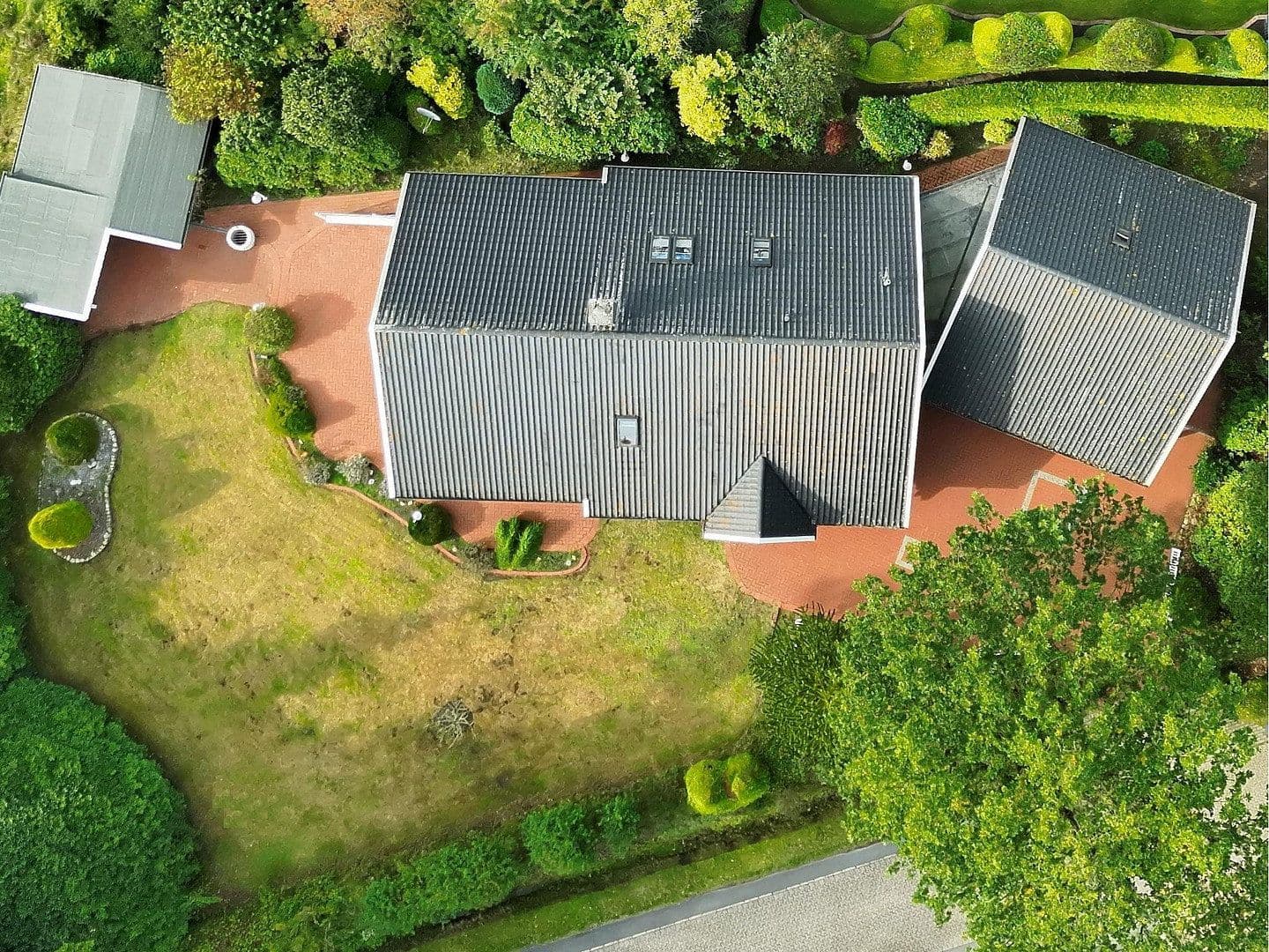 Predaj domu 160 m², pozemok 1.367 m², Aurich, Dolné Sasko Predaj domu 160 m², pozemok 1.367 m², Aurich, Dolné Sasko