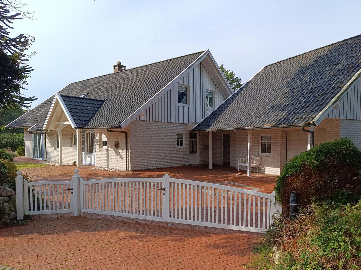 Predaj domu 160 m², pozemok 1.367 m², Aurich, Dolné Sasko Predaj domu 160 m², pozemok 1.367 m², Aurich, Dolné Sasko
