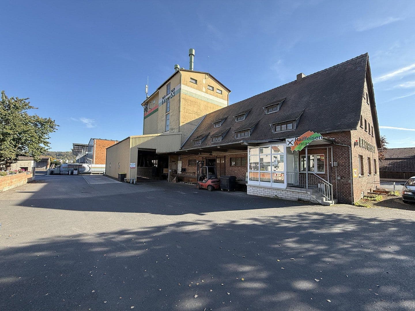 Predaj nebytového priestoru 4.281 m², Besser Straße 26, Gudensberg, Hesensko Predaj nebytového priestoru 4.281 m², Besser Straße 26, Gudensberg, Hesensko