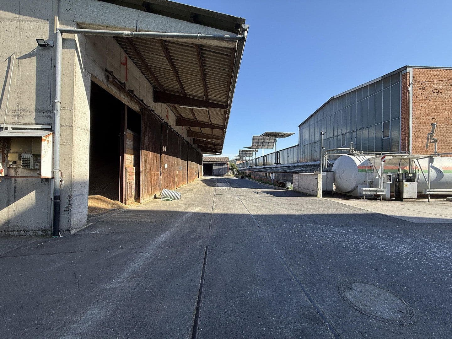 Predaj nebytového priestoru 4.281 m², Besser Straße 26, Gudensberg, Hesensko Predaj nebytového priestoru 4.281 m², Besser Straße 26, Gudensberg, Hesensko