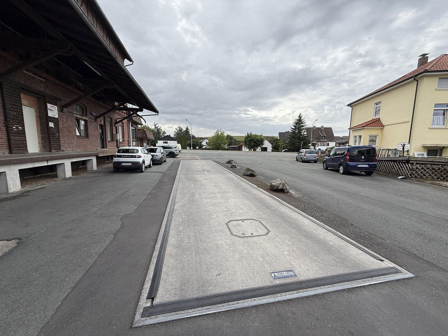 Predaj nebytového priestoru 9.768 m², Bahnhofstraße 29, Edertal, Hesensko Predaj nebytového priestoru 9.768 m², Bahnhofstraße 29, Edertal, Hesensko