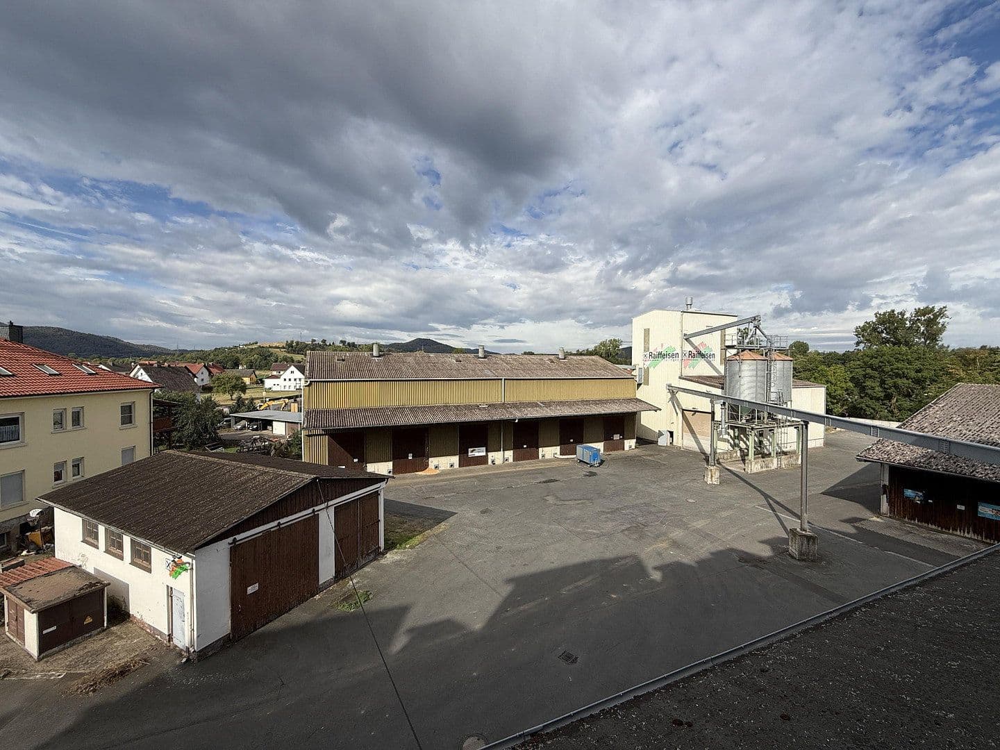 Predaj nebytového priestoru 9.768 m², Bahnhofstraße 29, Edertal, Hesensko Predaj nebytového priestoru 9.768 m², Bahnhofstraße 29, Edertal, Hesensko