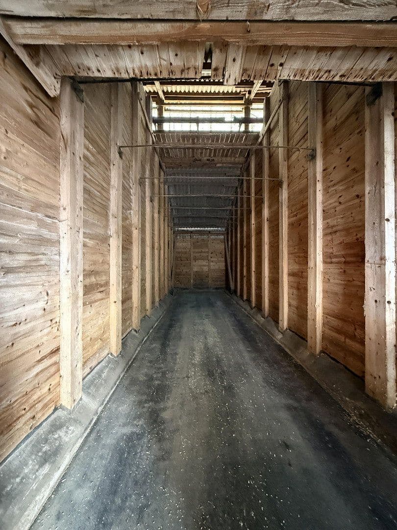 Predaj nebytového priestoru 9.768 m², Bahnhofstraße 29, Edertal, Hesensko Predaj nebytového priestoru 9.768 m², Bahnhofstraße 29, Edertal, Hesensko