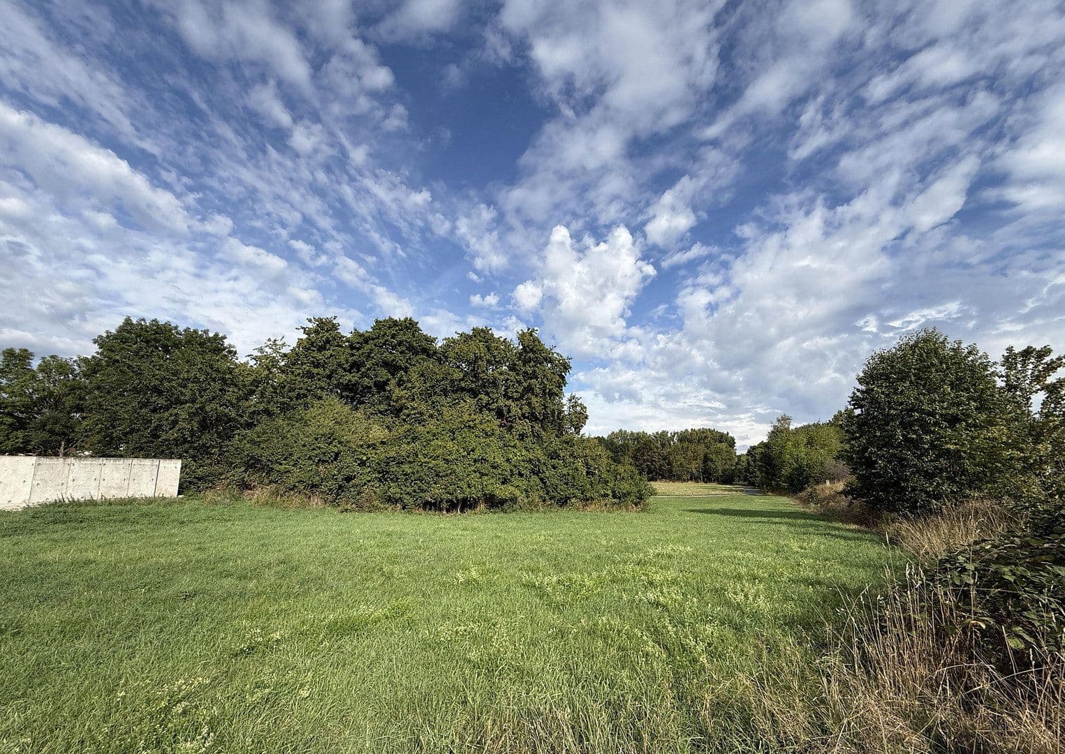 Predaj nebytového priestoru 9.768 m², Bahnhofstraße 29, Edertal, Hesensko Predaj nebytového priestoru 9.768 m², Bahnhofstraße 29, Edertal, Hesensko