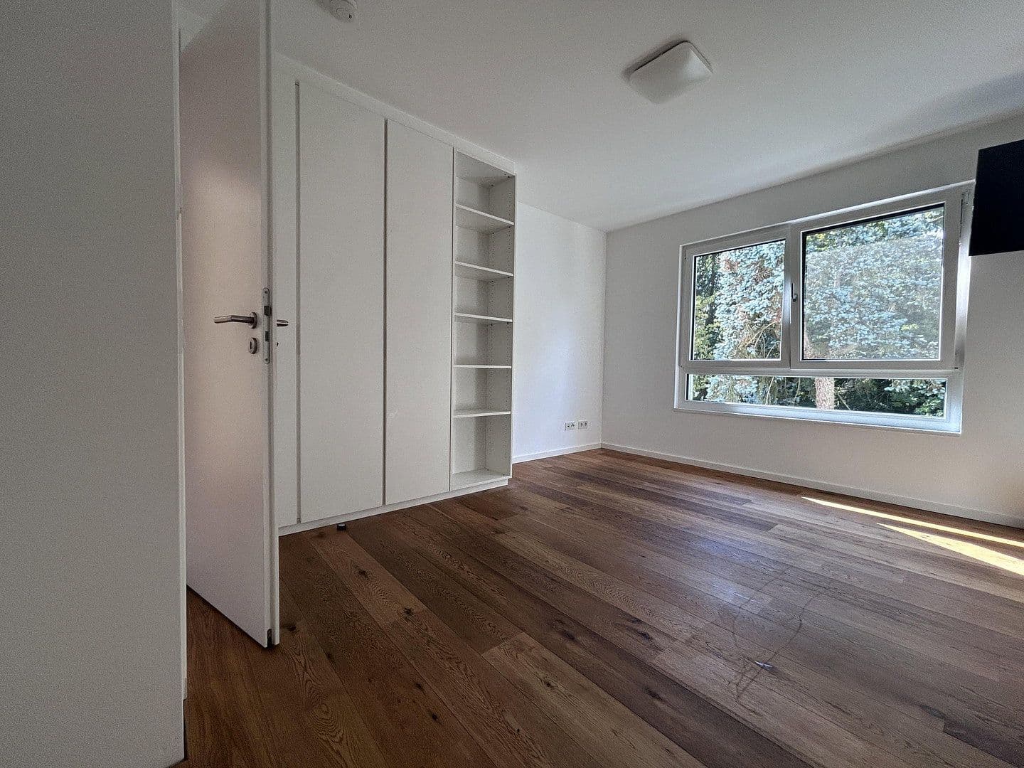 Predaj domu 278 m², pozemok 500 m², Dreieich, Hesensko Predaj domu 278 m², pozemok 500 m², Dreieich, Hesensko