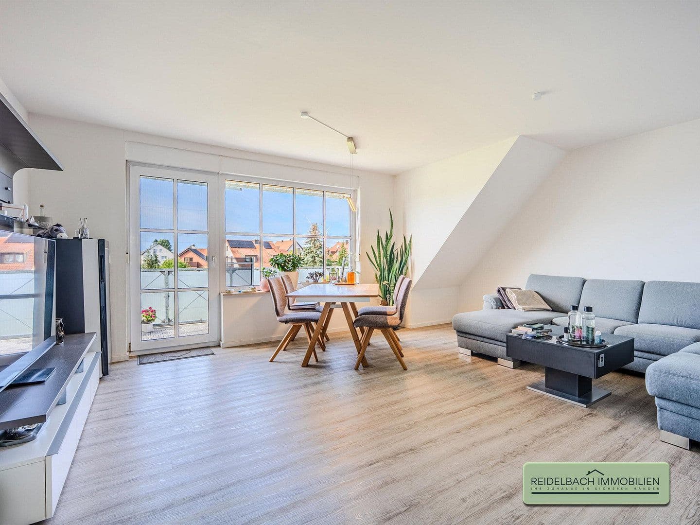 Predaj bytu 3-izbový 85 m², Seukendorf, Bavorsko Predaj bytu 3-izbový 85 m², Seukendorf, Bavorsko