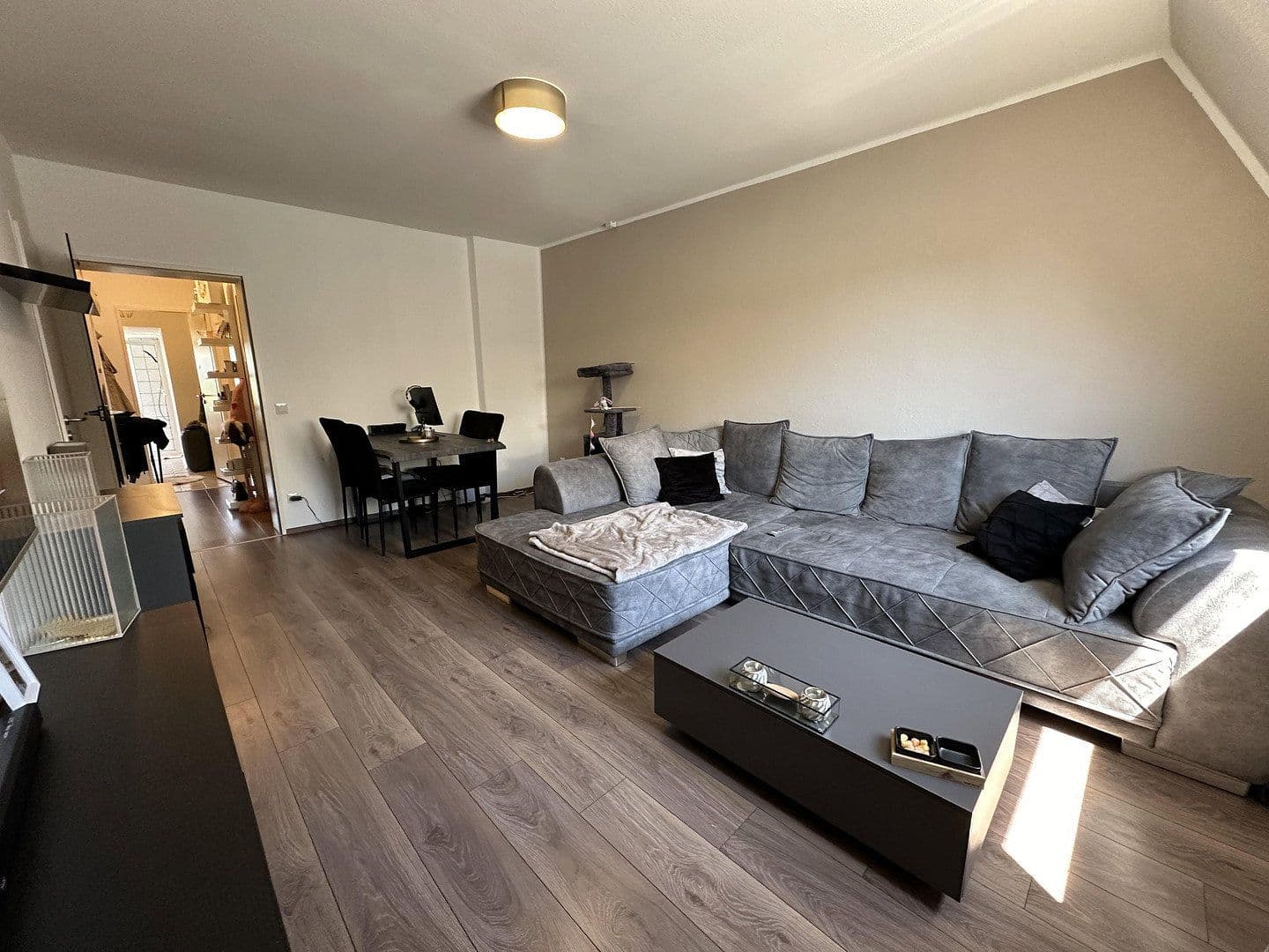 Prenájom bytu 2-izbový 40 m², Melbeckstr. 18, Solingen, Severné Porýnie - Westfálsko Prenájom bytu 2-izbový 40 m², Melbeckstr. 18, Solingen, Severné Porýnie - Westfálsko