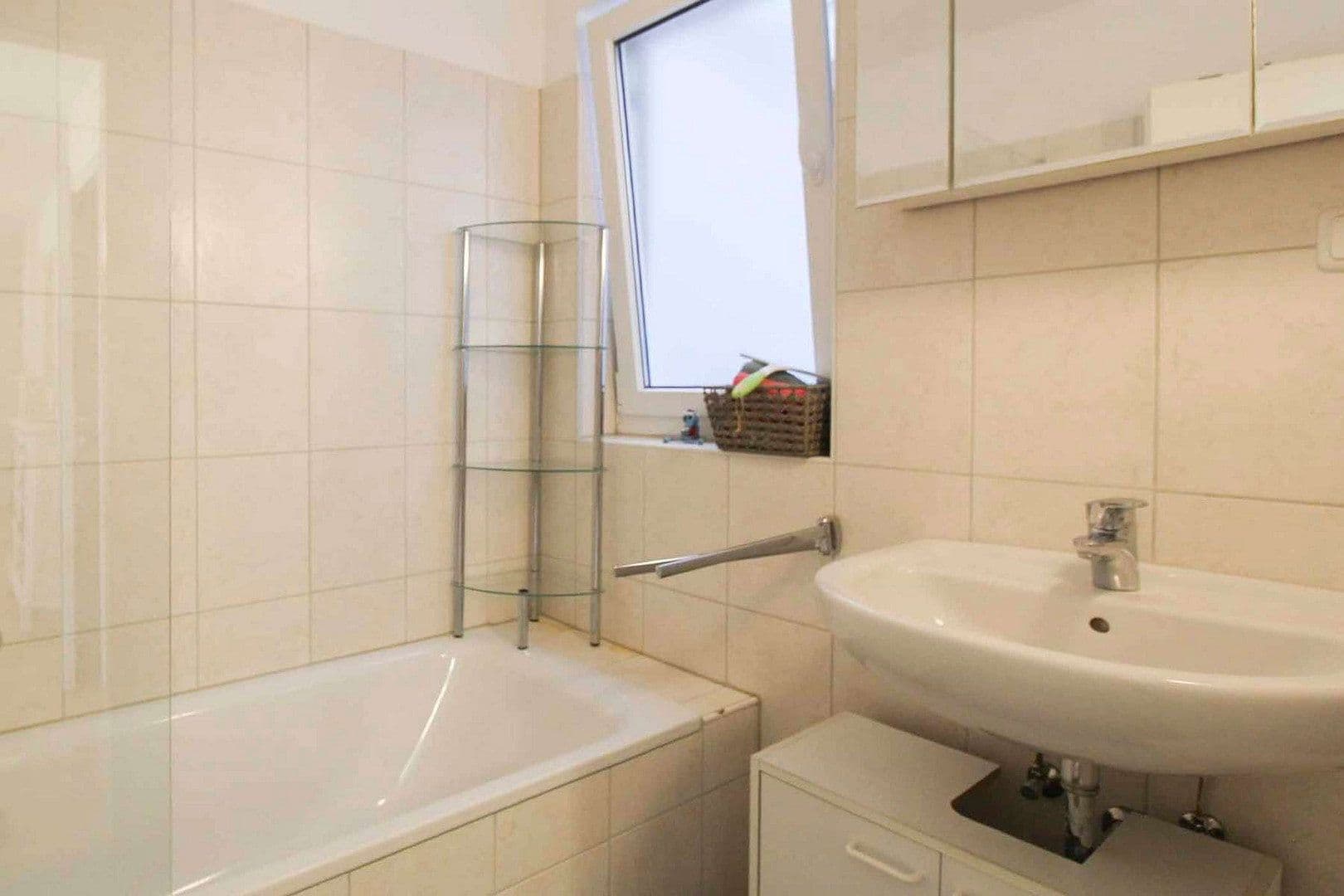 Prenájom bytu 3-izbový 74 m², München, Bavorsko Prenájom bytu 3-izbový 74 m², München, Bavorsko