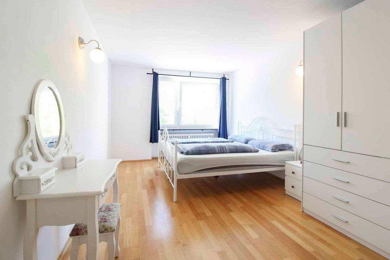 Prenájom bytu 3-izbový 74 m², München, Bavorsko Prenájom bytu 3-izbový 74 m², München, Bavorsko