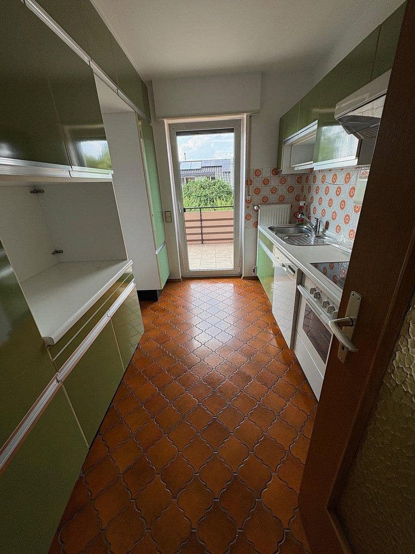 Prenájom bytu 4-izbový 107 m², Edingen-Neckarhausen, Bádensko-Wurttembersko Prenájom bytu 4-izbový 107 m², Edingen-Neckarhausen, Bádensko-Wurttembersko