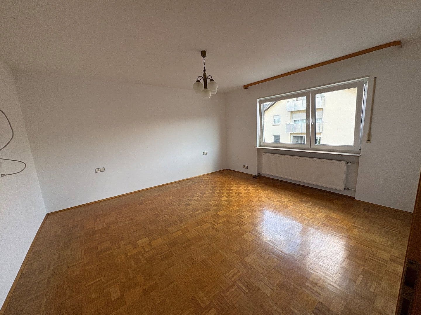 Prenájom bytu 4-izbový 107 m², Edingen-Neckarhausen, Bádensko-Wurttembersko Prenájom bytu 4-izbový 107 m², Edingen-Neckarhausen, Bádensko-Wurttembersko