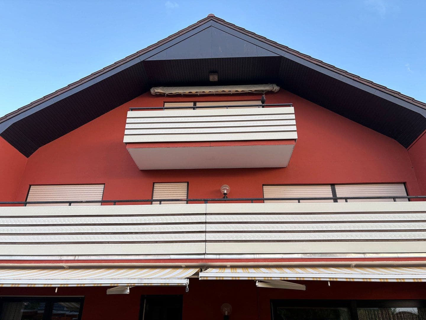 Prenájom bytu 4-izbový 107 m², Edingen-Neckarhausen, Bádensko-Wurttembersko Prenájom bytu 4-izbový 107 m², Edingen-Neckarhausen, Bádensko-Wurttembersko