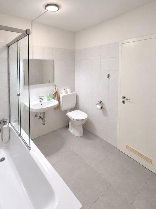 Prenájom bytu 1-izbový 45 m², Wuppertal, Severné Porýnie - Westfálsko Prenájom bytu 1-izbový 45 m², Wuppertal, Severné Porýnie - Westfálsko