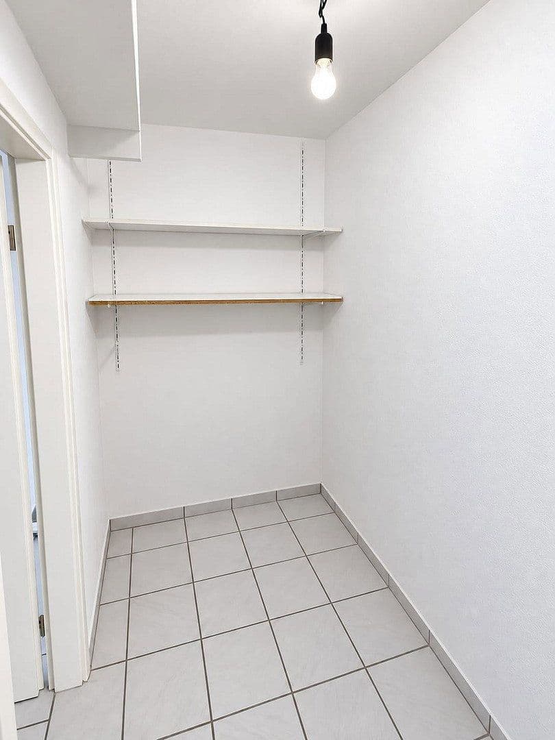 Prenájom bytu 1-izbový 45 m², Wuppertal, Severné Porýnie - Westfálsko Prenájom bytu 1-izbový 45 m², Wuppertal, Severné Porýnie - Westfálsko