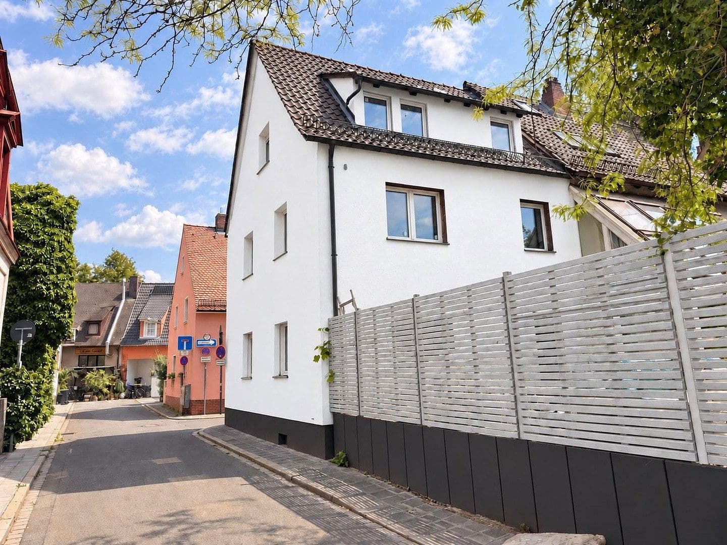 Predaj domu 133 m², pozemok 110 m², Mörlgasse, Nürnberg, Bavorsko Predaj domu 133 m², pozemok 110 m², Mörlgasse, Nürnberg, Bavorsko
