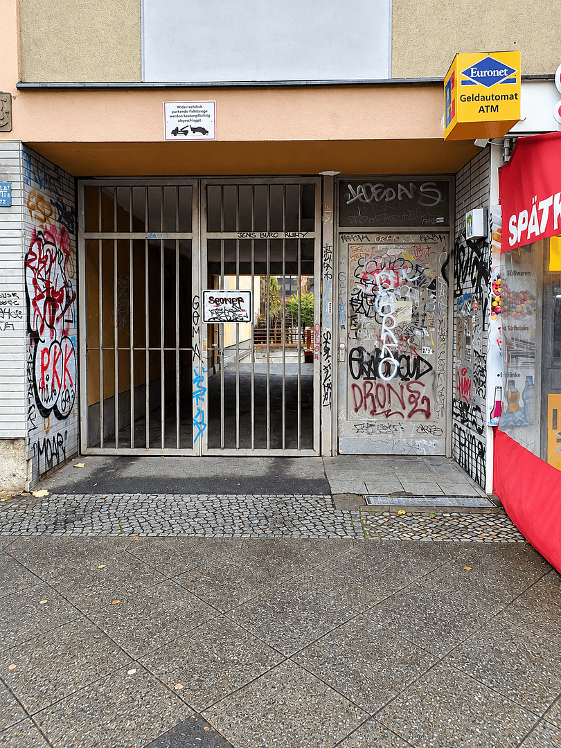 Prenájom garáže 13 m², Gneisenaustr. 3, Berlin, Berlín Prenájom garáže 13 m², Gneisenaustr. 3, Berlin, Berlín