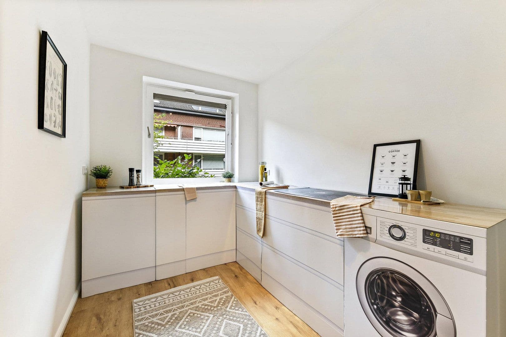 Predaj bytu 4-izbový 98 m², Hamburg, Hamburg Predaj bytu 4-izbový 98 m², Hamburg, Hamburg
