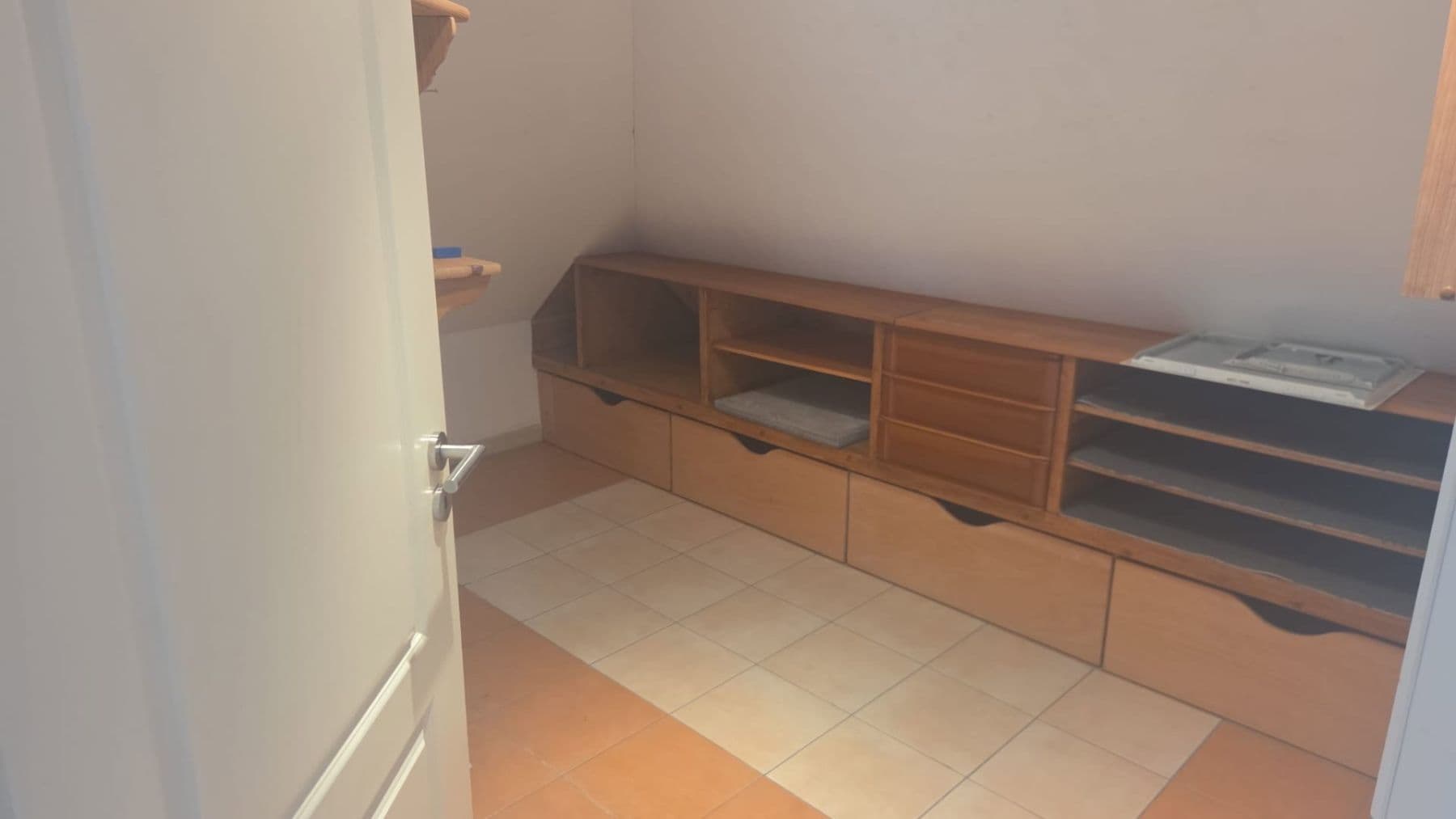 Prenájom bytu 3-izbový 126 m², Beckdorf, Dolné Sasko Prenájom bytu 3-izbový 126 m², Beckdorf, Dolné Sasko