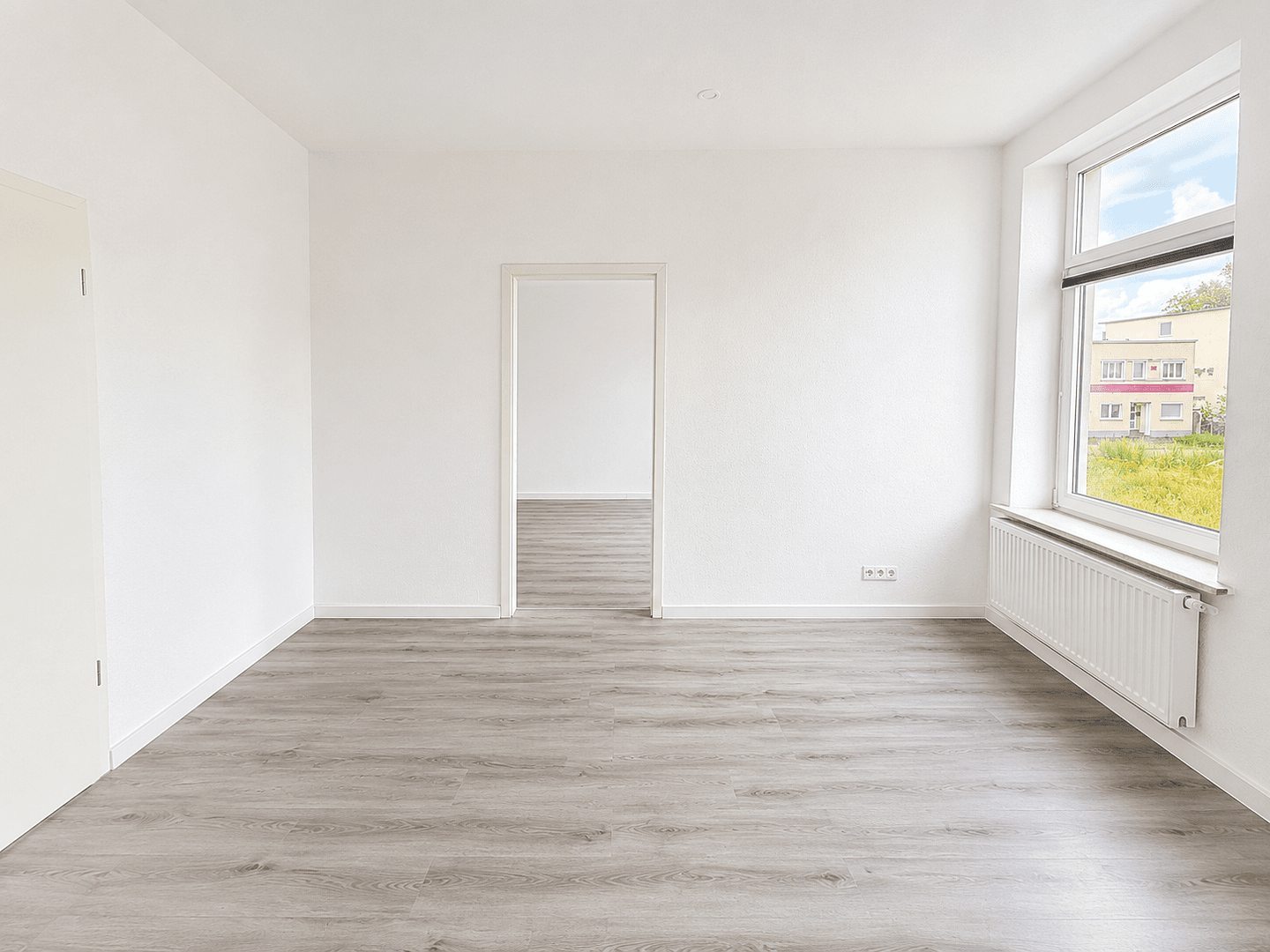 Prenájom bytu 4-izbový 85 m², Schillerstr. 5a, Wilhelmshaven, Dolné Sasko Prenájom bytu 4-izbový 85 m², Schillerstr. 5a, Wilhelmshaven, Dolné Sasko