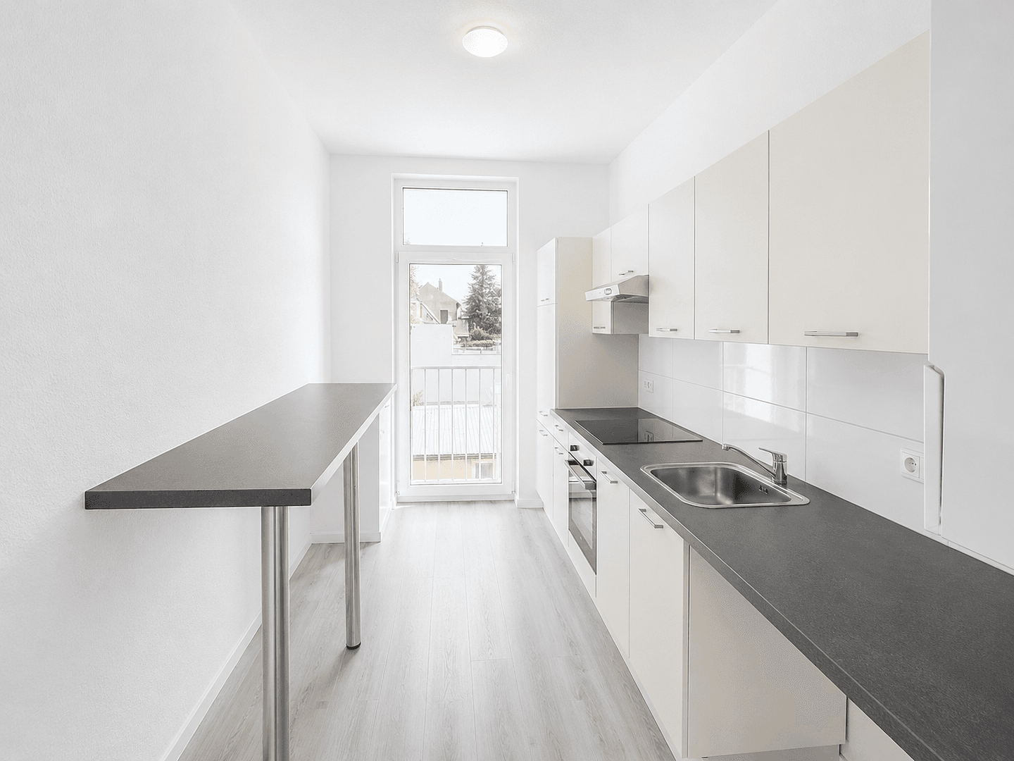 Prenájom bytu 4-izbový 85 m², Schillerstr. 5a, Wilhelmshaven, Dolné Sasko Prenájom bytu 4-izbový 85 m², Schillerstr. 5a, Wilhelmshaven, Dolné Sasko