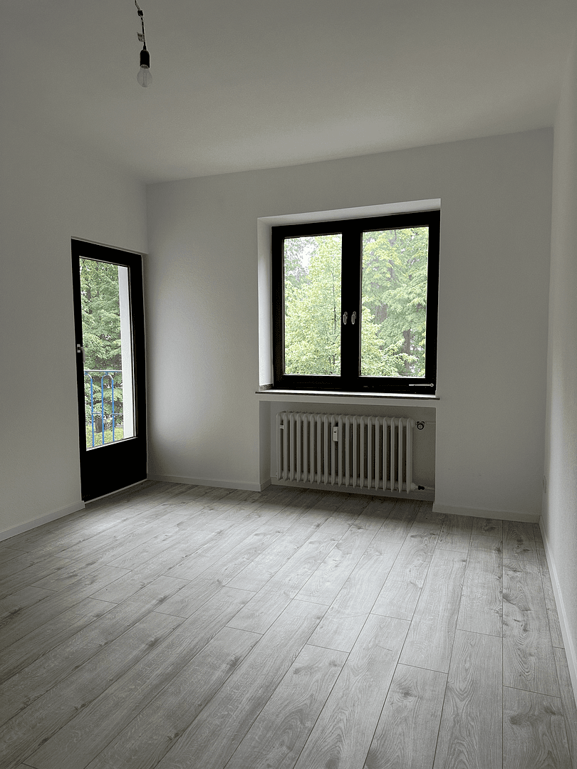Prenájom bytu 3-izbový 91 m², Heinrichstraße 107, Düsseldorf, Severné Porýnie - Westfálsko Prenájom bytu 3-izbový 91 m², Heinrichstraße 107, Düsseldorf, Severné Porýnie - Westfálsko