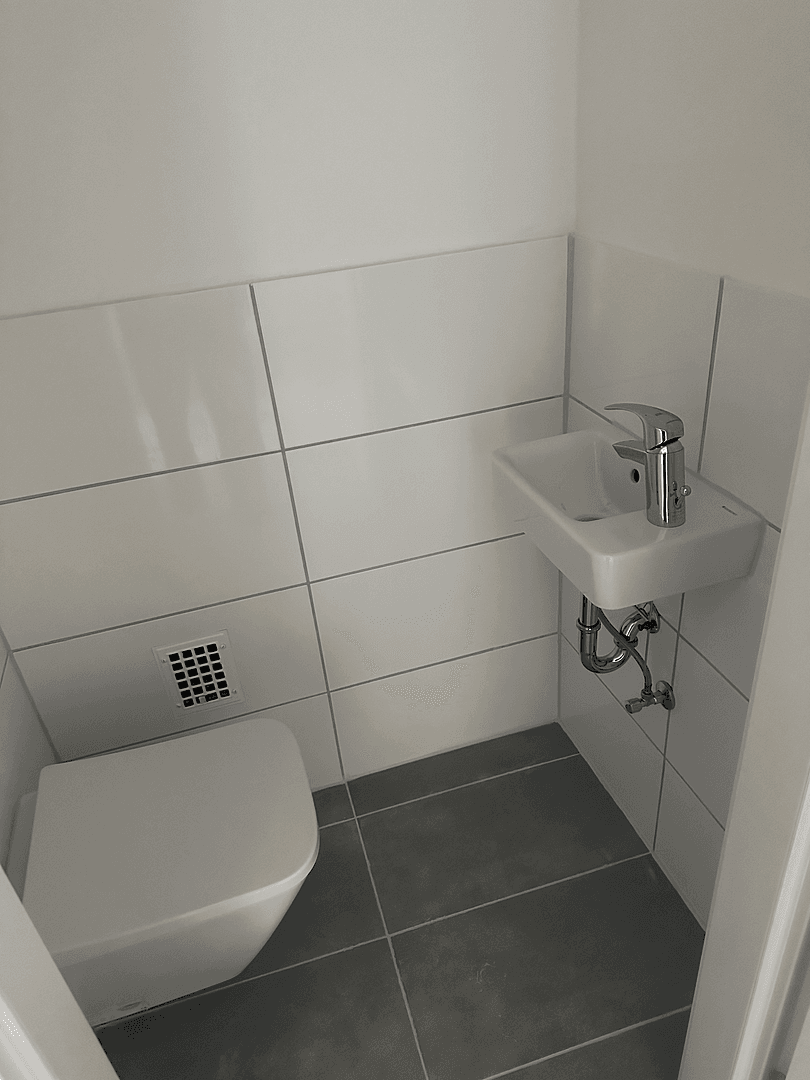 Prenájom bytu 3-izbový 91 m², Heinrichstraße 107, Düsseldorf, Severné Porýnie - Westfálsko Prenájom bytu 3-izbový 91 m², Heinrichstraße 107, Düsseldorf, Severné Porýnie - Westfálsko