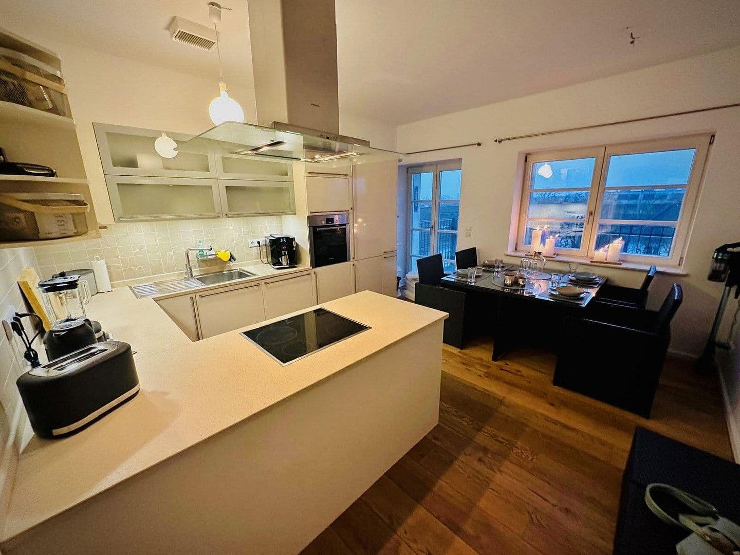 Predaj bytu 3-izbový 92 m², Gutenbergstr. 33, Berlin, Berlín Predaj bytu 3-izbový 92 m², Gutenbergstr. 33, Berlin, Berlín