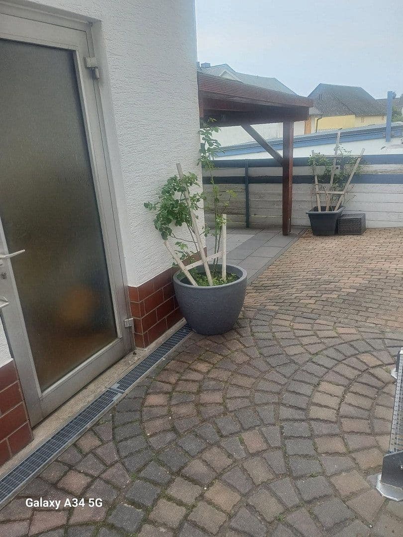 Predaj domu 180 m², pozemok 400 m², Norath, Porýnie-Falcko Predaj domu 180 m², pozemok 400 m², Norath, Porýnie-Falcko
