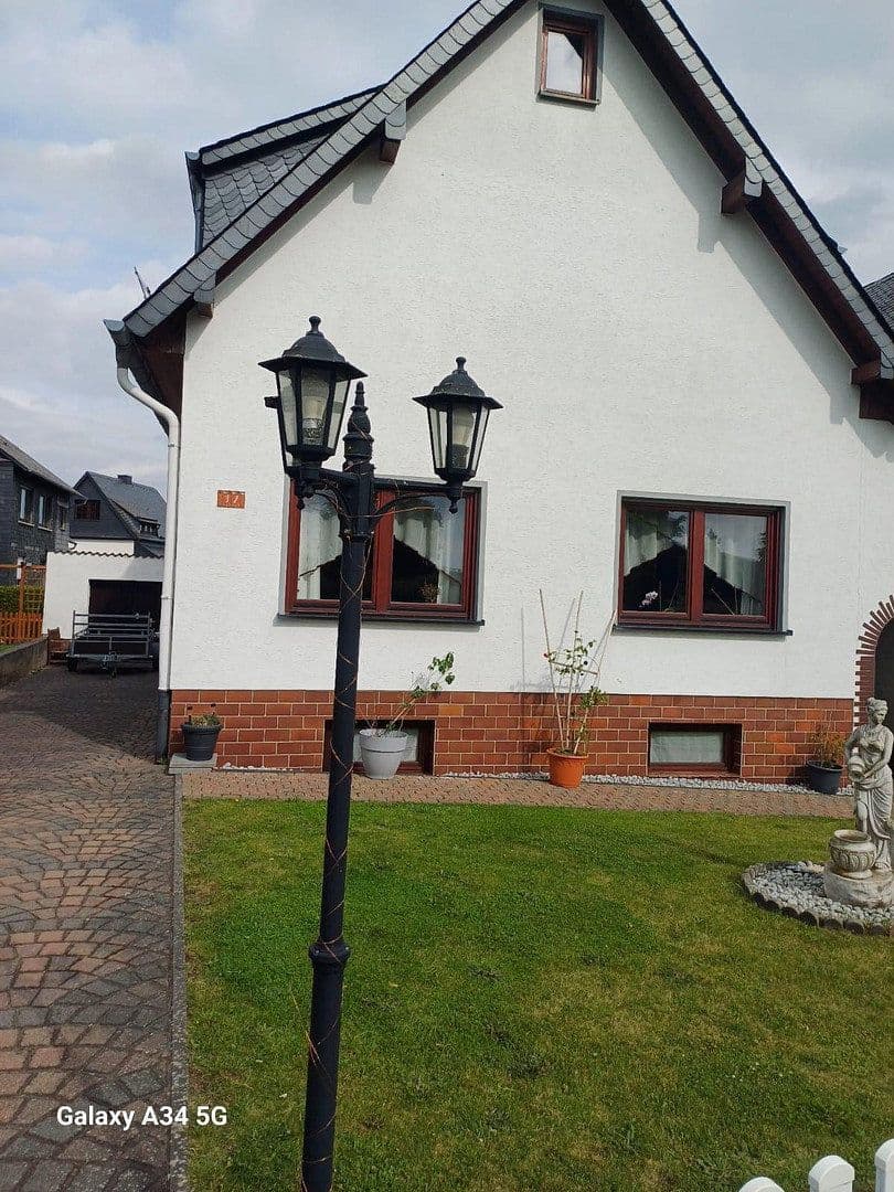 Predaj domu 180 m², pozemok 400 m², Norath, Porýnie-Falcko Predaj domu 180 m², pozemok 400 m², Norath, Porýnie-Falcko