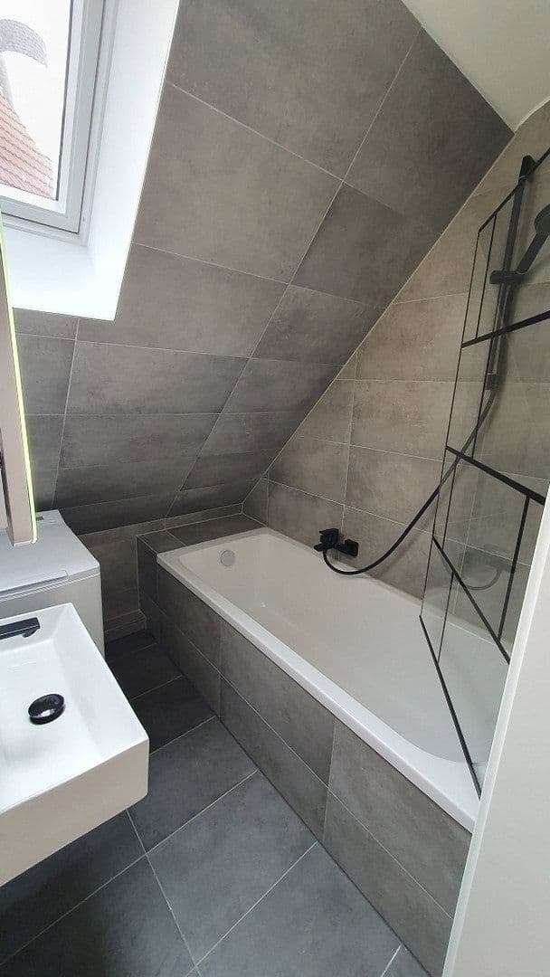 Prenájom bytu 4-izbový 85 m², Ditzingen, Bádensko-Wurttembersko Prenájom bytu 4-izbový 85 m², Ditzingen, Bádensko-Wurttembersko