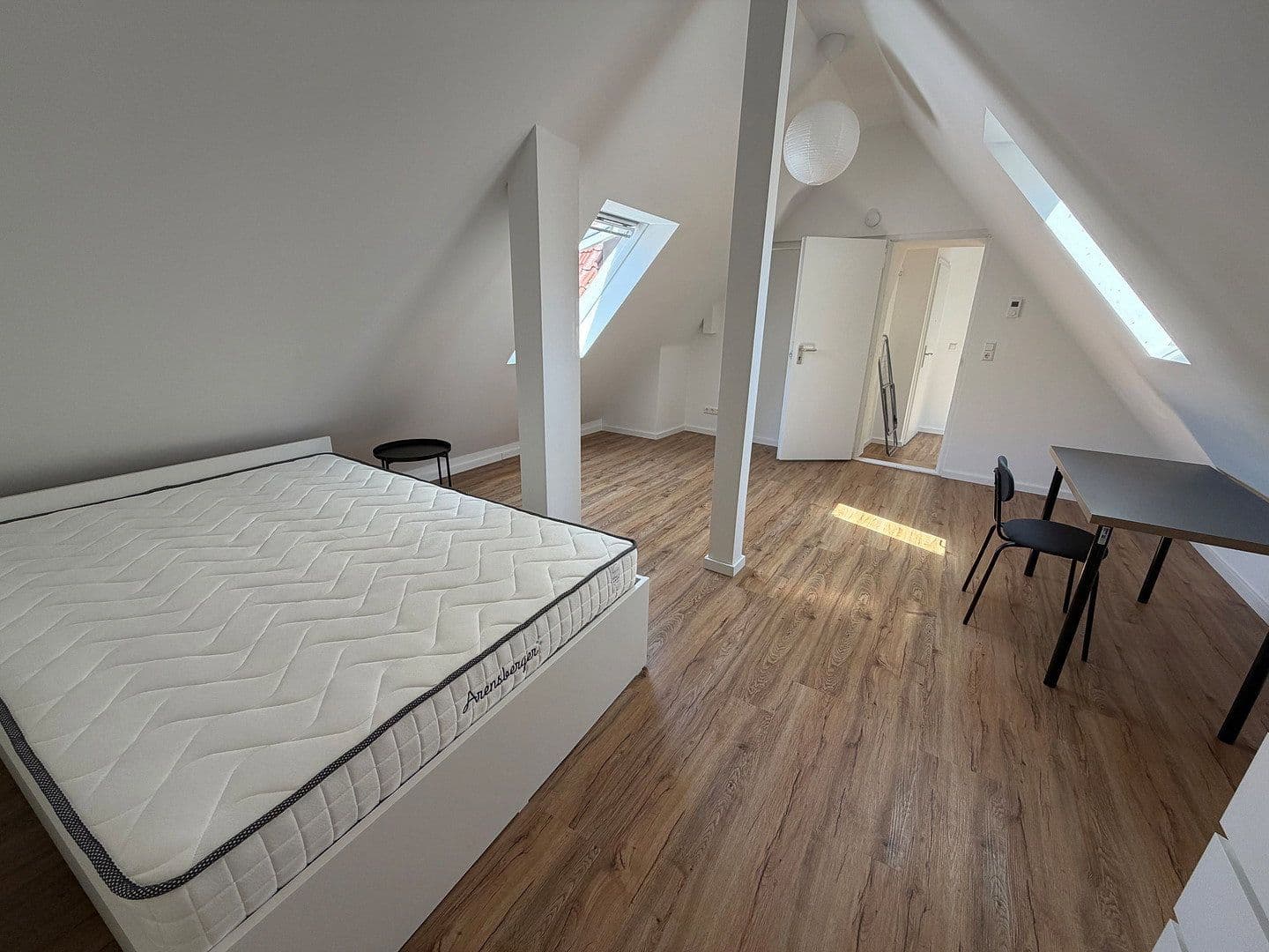 Prenájom bytu 4-izbový 85 m², Ditzingen, Bádensko-Wurttembersko Prenájom bytu 4-izbový 85 m², Ditzingen, Bádensko-Wurttembersko