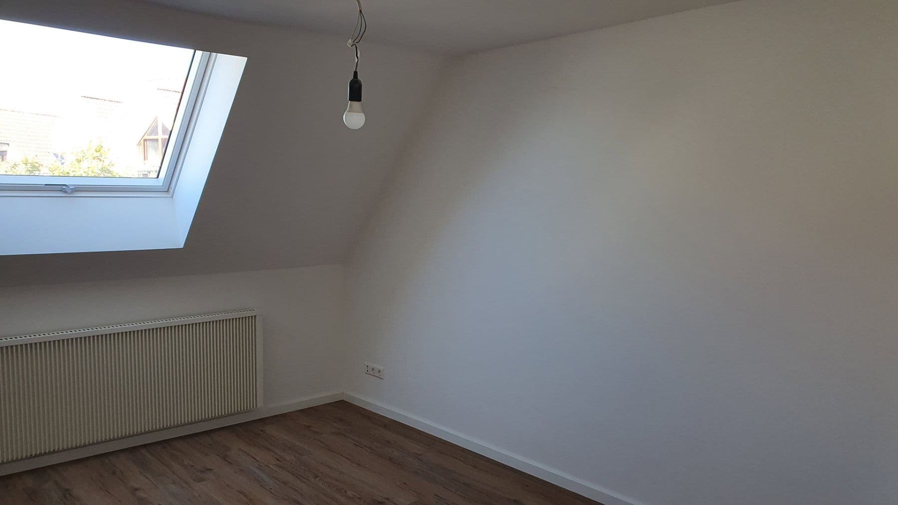 Prenájom bytu 4-izbový 85 m², Ditzingen, Bádensko-Wurttembersko Prenájom bytu 4-izbový 85 m², Ditzingen, Bádensko-Wurttembersko