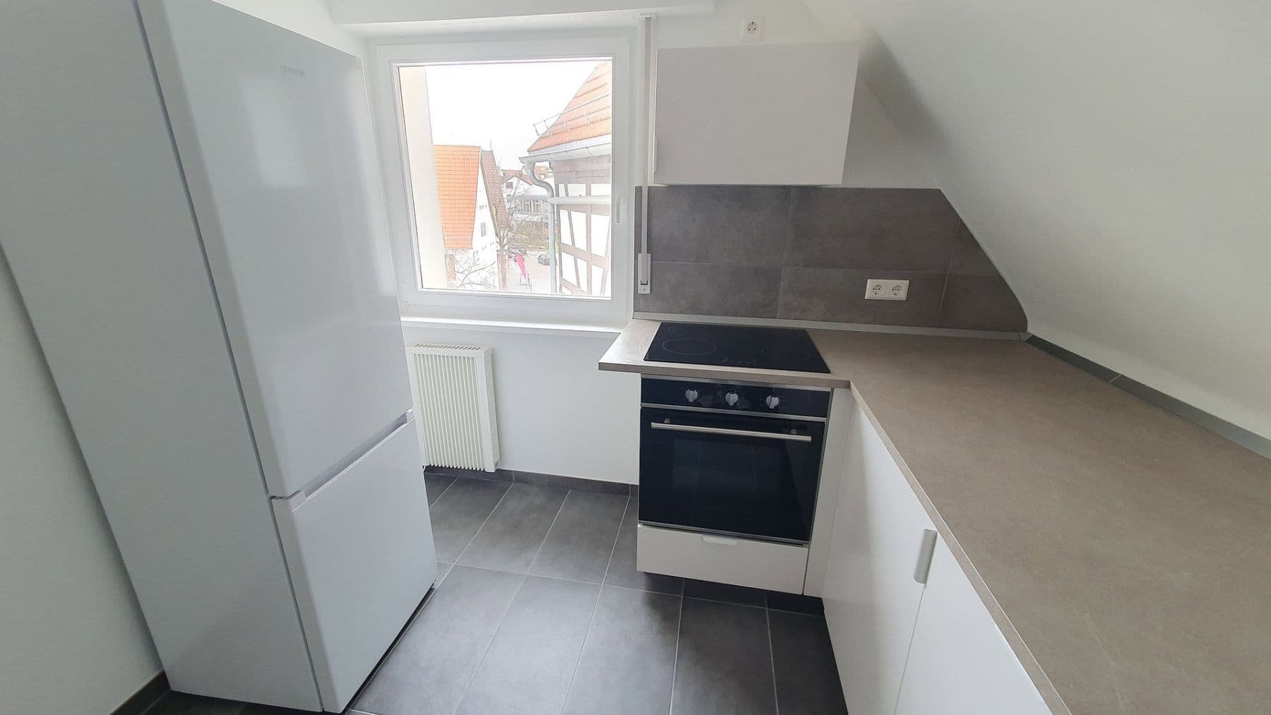 Prenájom bytu 4-izbový 85 m², Ditzingen, Bádensko-Wurttembersko Prenájom bytu 4-izbový 85 m², Ditzingen, Bádensko-Wurttembersko