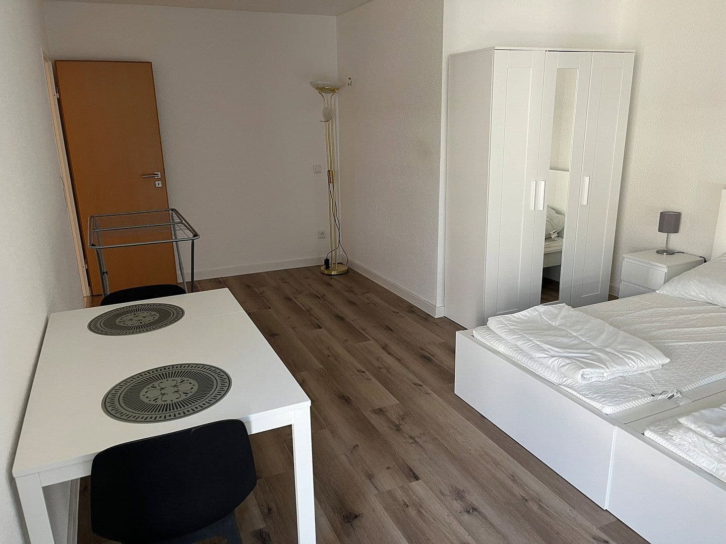 Prenájom bytu 3-izbový 95 m², Alter Kirchweg 6, Langenfeld (Rheinland), Severné Porýnie - Westfálsko Prenájom bytu 3-izbový 95 m², Alter Kirchweg 6, Langenfeld (Rheinland), Severné Porýnie - Westfálsko