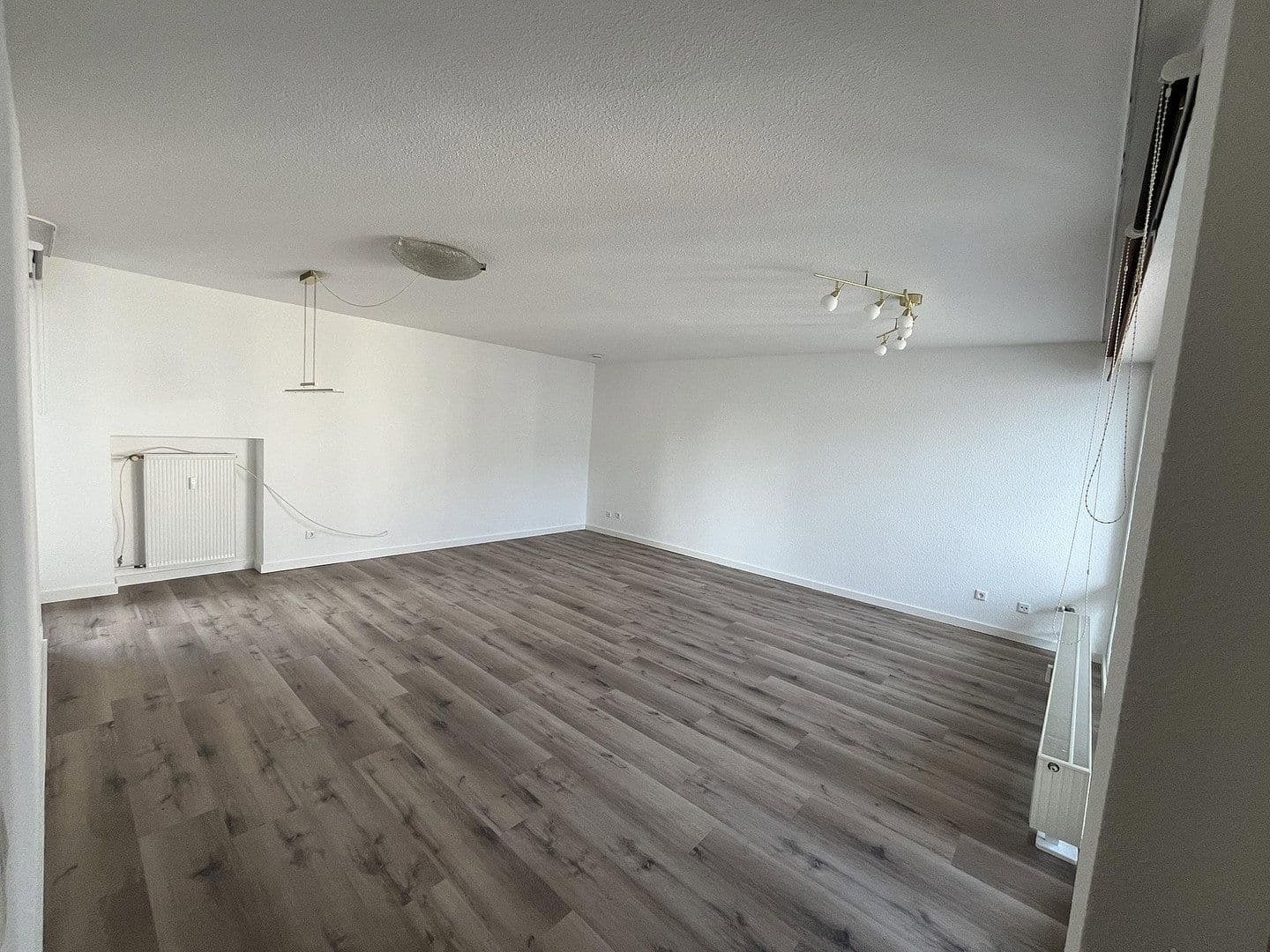 Prenájom bytu 3-izbový 95 m², Alter Kirchweg 6, Langenfeld (Rheinland), Severné Porýnie - Westfálsko Prenájom bytu 3-izbový 95 m², Alter Kirchweg 6, Langenfeld (Rheinland), Severné Porýnie - Westfálsko