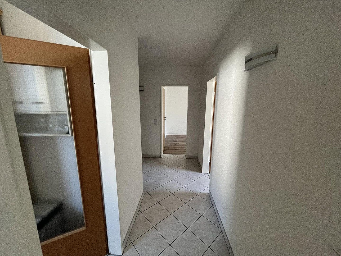 Prenájom bytu 3-izbový 95 m², Alter Kirchweg 6, Langenfeld (Rheinland), Severné Porýnie - Westfálsko Prenájom bytu 3-izbový 95 m², Alter Kirchweg 6, Langenfeld (Rheinland), Severné Porýnie - Westfálsko