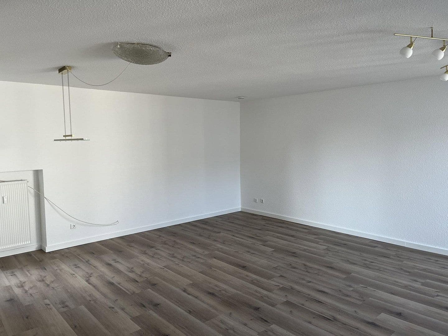 Prenájom bytu 3-izbový 95 m², Alter Kirchweg 6, Langenfeld (Rheinland), Severné Porýnie - Westfálsko Prenájom bytu 3-izbový 95 m², Alter Kirchweg 6, Langenfeld (Rheinland), Severné Porýnie - Westfálsko