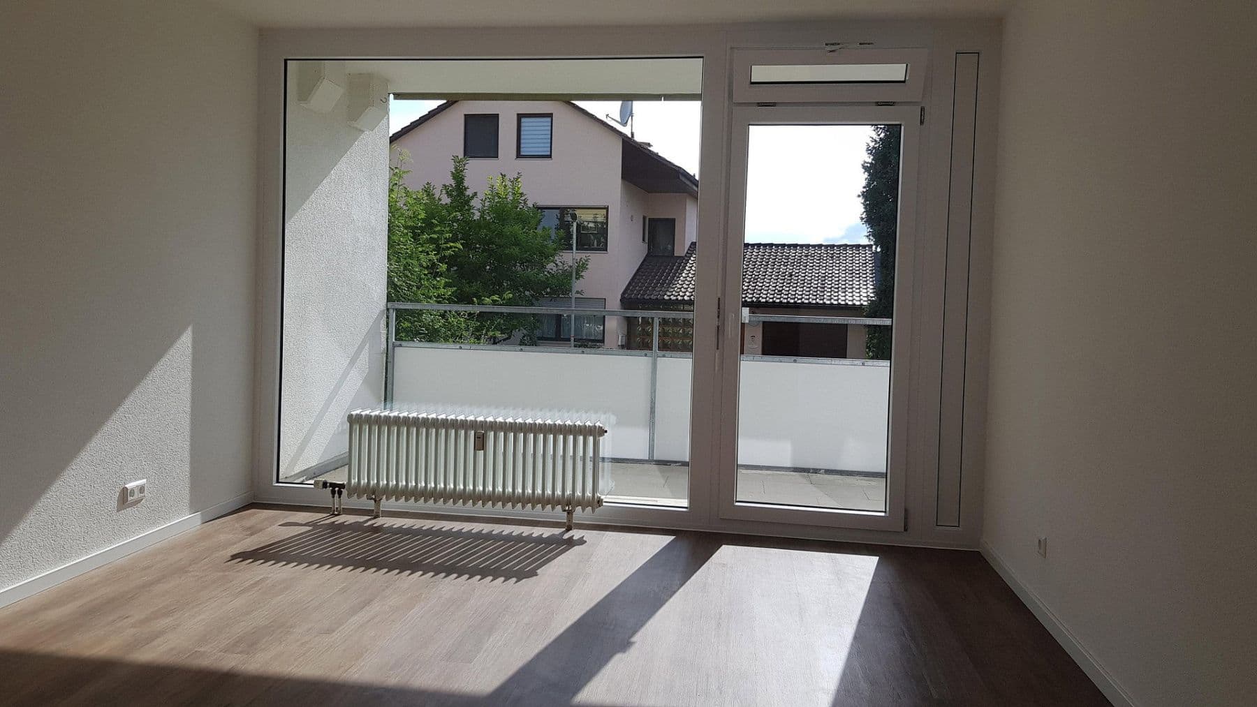Prenájom bytu 3-izbový 89 m², Linzgaustraße 10, Uhldingen-Mühlhofen, Bádensko-Wurttembersko Prenájom bytu 3-izbový 89 m², Linzgaustraße 10, Uhldingen-Mühlhofen, Bádensko-Wurttembersko