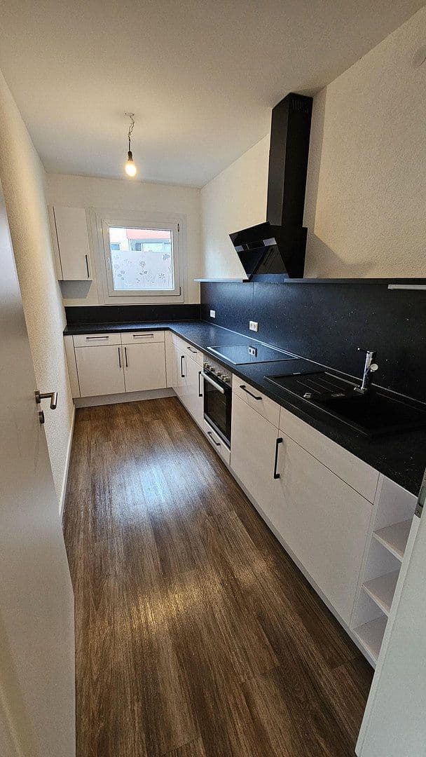 Prenájom bytu 3-izbový 89 m², Linzgaustraße 10, Uhldingen-Mühlhofen, Bádensko-Wurttembersko Prenájom bytu 3-izbový 89 m², Linzgaustraße 10, Uhldingen-Mühlhofen, Bádensko-Wurttembersko