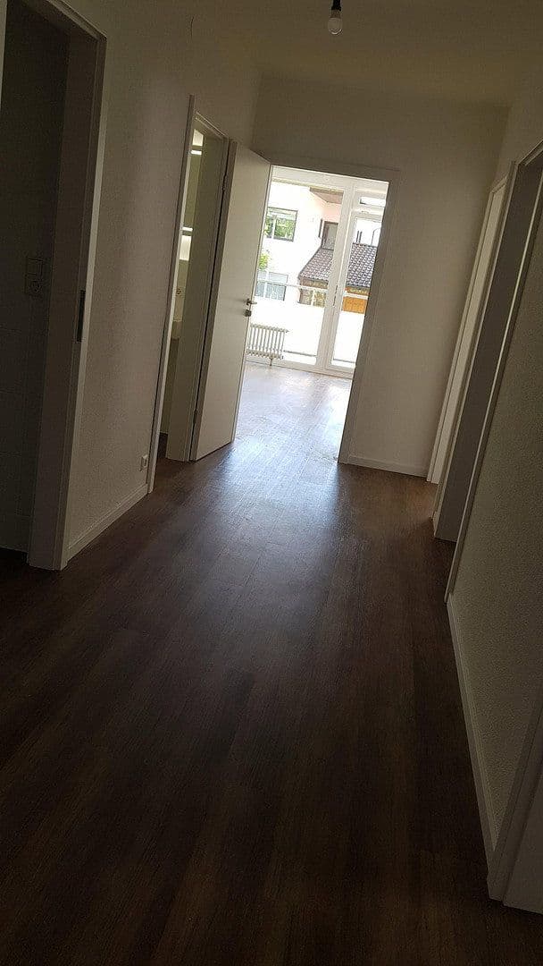 Prenájom bytu 3-izbový 89 m², Linzgaustraße 10, Uhldingen-Mühlhofen, Bádensko-Wurttembersko Prenájom bytu 3-izbový 89 m², Linzgaustraße 10, Uhldingen-Mühlhofen, Bádensko-Wurttembersko