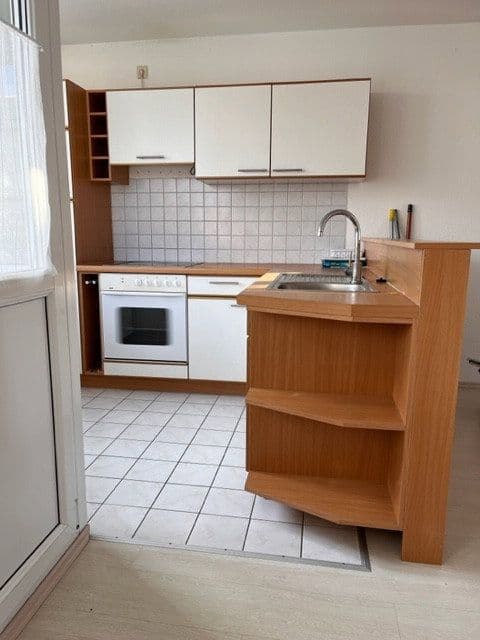 Prenájom bytu 3-izbový 82 m², Kastanienallee 17, Ludwigsburg, Bádensko-Wurttembersko Prenájom bytu 3-izbový 82 m², Kastanienallee 17, Ludwigsburg, Bádensko-Wurttembersko